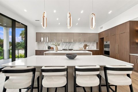 Villa ou maison à vendre à Tampa, Floride: 5 chambres, 649.94 m2 № 2398973 - photo 4