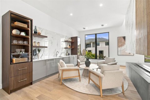 Villa ou maison à vendre à Tampa, Floride: 5 chambres, 649.94 m2 № 2398973 - photo 5