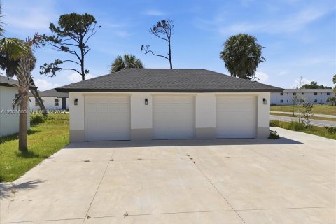 Villa ou maison à louer à Port Charlotte, Floride: 3 chambres № 2176560 - photo 6