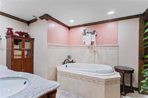 Condo in Hollywood, Florida, 2 bedrooms  № 2068265 - photo 28