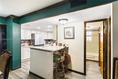 Condo in Hollywood, Florida, 2 bedrooms  № 2068265 - photo 20