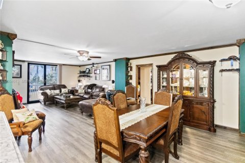 Condo in Hollywood, Florida, 2 bedrooms  № 2068265 - photo 3