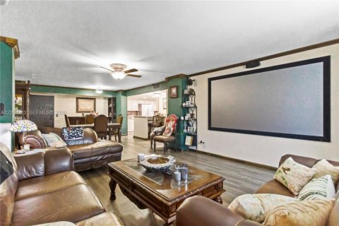 Condo in Hollywood, Florida, 2 bedrooms  № 2068265 - photo 6