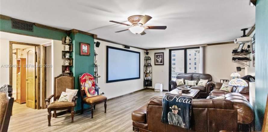 Condo in Hollywood, Florida, 2 bedrooms  № 2068265