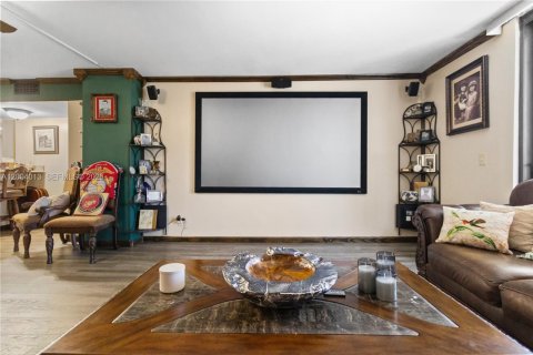 Condo in Hollywood, Florida, 2 bedrooms  № 2068265 - photo 7