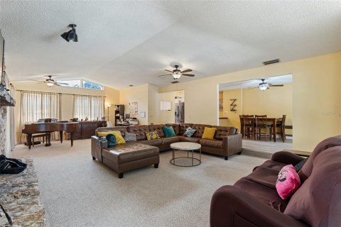 House in Summerfield, Florida 3 bedrooms, 217.11 sq.m. № 1582081 - photo 18
