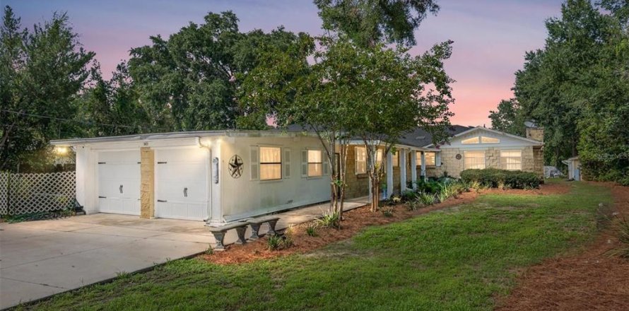House in Summerfield, Florida 3 bedrooms, 217.11 sq.m. № 1582081