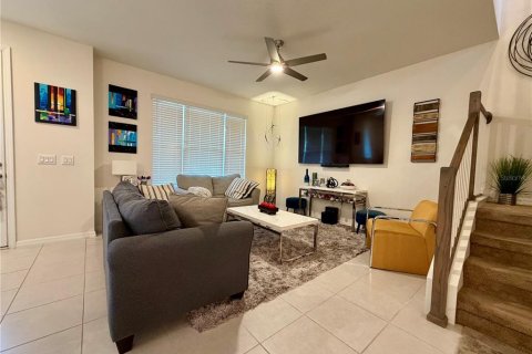Touwnhouse à vendre à Kissimmee, Floride: 3 chambres, 148.92 m2 № 2347299 - photo 5
