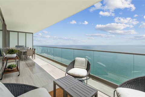 Condominio en alquiler en Sunny Isles Beach, Florida, 4 dormitorios, 249.16 m2 № 2053127 - foto 3