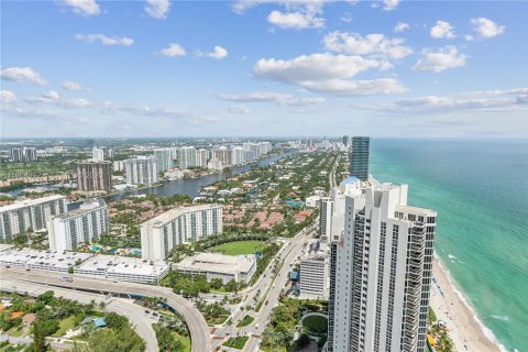 Condominio en alquiler en Sunny Isles Beach, Florida, 4 dormitorios, 249.16 m2 № 2053127 - foto 6