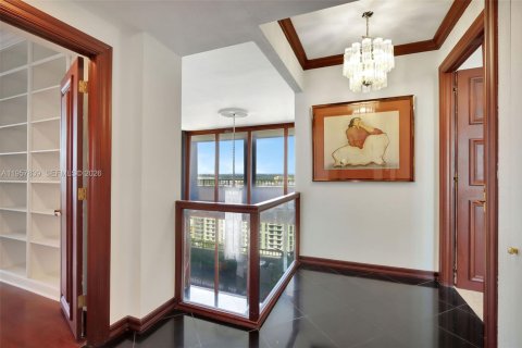 Copropriété à vendre à Miami, Floride: 3 chambres, 411.56 m2 № 2011680 - photo 29