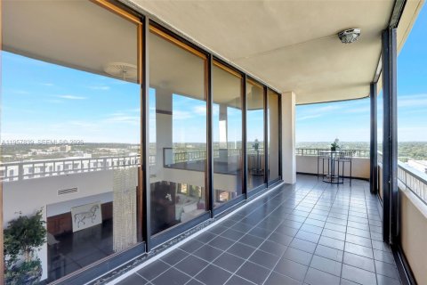 Copropriété à vendre à Miami, Floride: 3 chambres, 411.56 m2 № 2011680 - photo 21