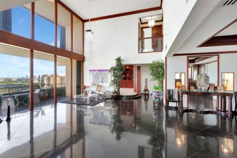 Copropriété à vendre à Miami, Floride: 3 chambres, 411.56 m2 № 2011680 - photo 8