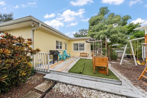 House in Dunedin, Florida 3 bedrooms, 175.49 sq.m. № 2418754 - photo 25