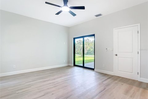 House in Port Charlotte, Florida 3 bedrooms, 151.43 sq.m. № 1866969 - photo 6