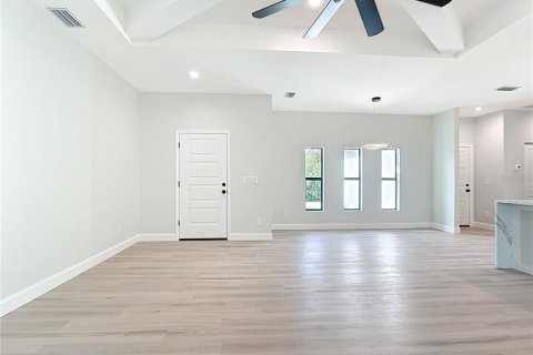 House in Port Charlotte, Florida 3 bedrooms, 151.43 sq.m. № 1866969 - photo 15