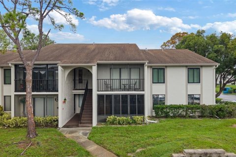 Condo in Palm Harbor, Florida, 2 bedrooms  № 1911277 - photo 1