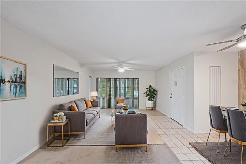 Condo in Palm Harbor, Florida, 2 bedrooms  № 1911277 - photo 4