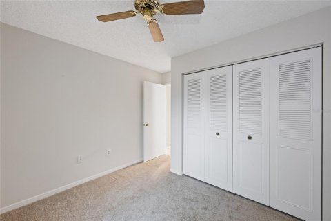 Condo in Palm Harbor, Florida, 2 bedrooms  № 1911277 - photo 16