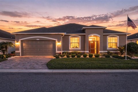 Villa ou maison à vendre à Winter Haven, Floride: 2 chambres, 173.82 m2 № 2419595 - photo 2
