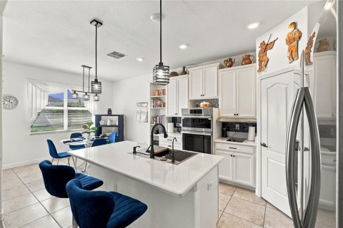 Villa ou maison à vendre à Winter Haven, Floride: 2 chambres, 173.82 m2 № 2419595 - photo 10