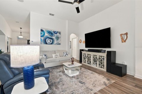 Villa ou maison à vendre à Winter Haven, Floride: 2 chambres, 173.82 m2 № 2419595 - photo 7
