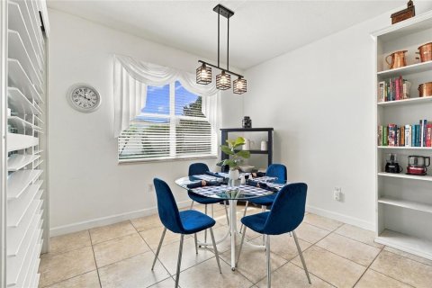 Villa ou maison à vendre à Winter Haven, Floride: 2 chambres, 173.82 m2 № 2419595 - photo 11