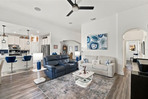 Villa ou maison à vendre à Winter Haven, Floride: 2 chambres, 173.82 m2 № 2419595 - photo 8