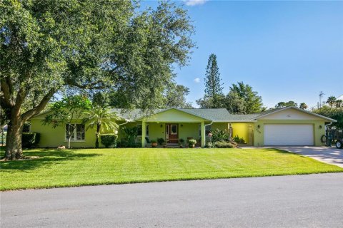 House in Cocoa, Florida 3 bedrooms, 229.47 sq.m. № 1803753 - photo 2