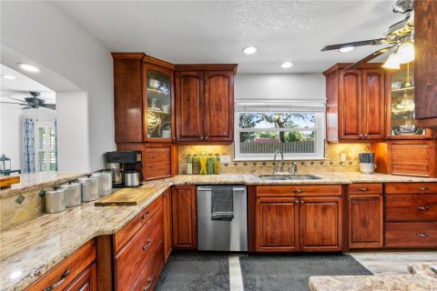 House in Cocoa, Florida 3 bedrooms, 229.47 sq.m. № 1803753 - photo 14