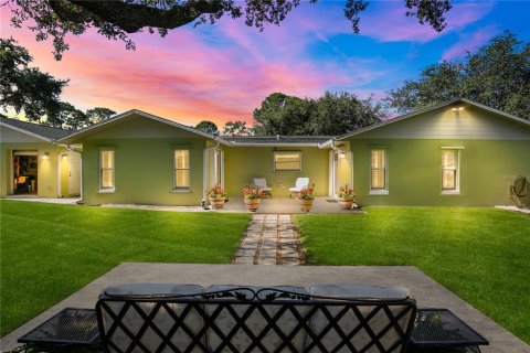 House in Cocoa, Florida 3 bedrooms, 229.47 sq.m. № 1803753 - photo 7
