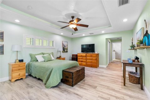 House in Cocoa, Florida 3 bedrooms, 229.47 sq.m. № 1803753 - photo 29