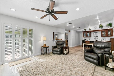 House in Cocoa, Florida 3 bedrooms, 229.47 sq.m. № 1803753 - photo 20