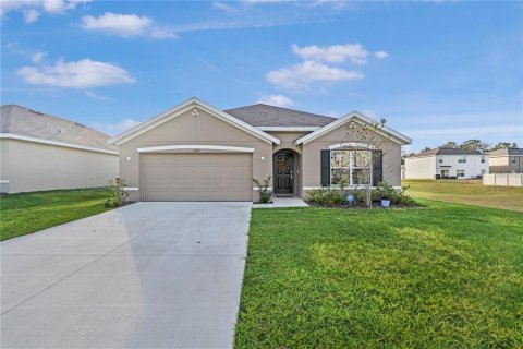 House in Belleview, Florida 4 bedrooms, 169.83 sq.m. № 2106440