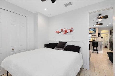 Commercial property in Winter Park, Florida 6 bedrooms, 212.19 sq.m. № 1525335 - photo 27