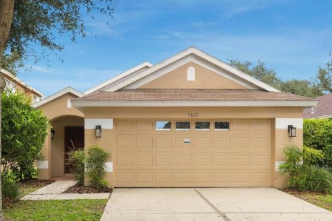 Villa ou maison à Fish Hawk, Floride 3 chambres, 124.02 m2 № 2423951