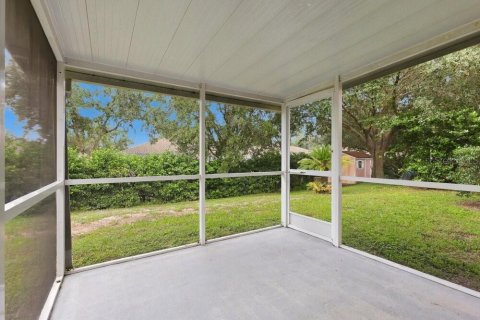 Villa ou maison à louer à Fish Hawk, Floride: 3 chambres, 124.02 m2 № 2423951 - photo 9