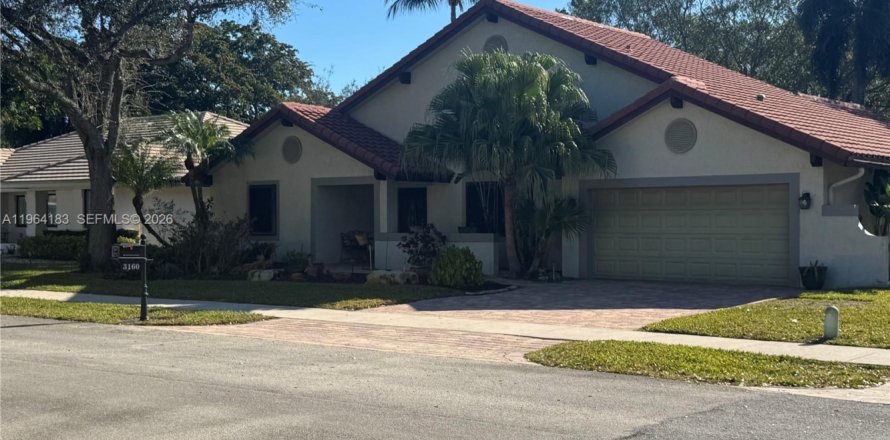 House in Davie, Florida 3 bedrooms, 178.56 sq.m. № 2026301