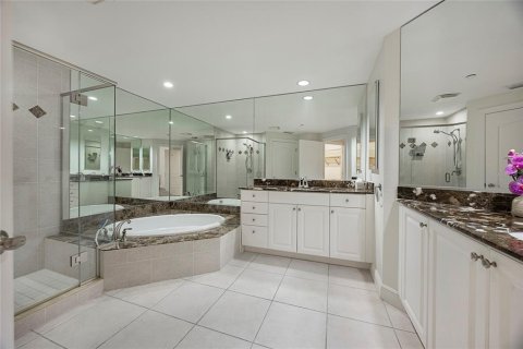 Купить кондоминиум в Оспри, Флорида 6 комнат, 167.13м2, № 2229561 - фото 23