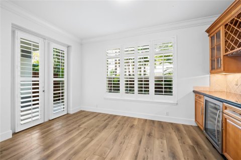 Adosado en venta en Fort Lauderdale, Florida, 4 dormitorios, 325.16 m2 № 2168013 - foto 18