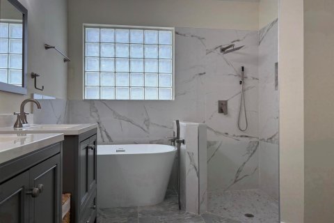 House in Boynton Beach, Florida 3 bedrooms, 158.4 sq.m. № 2180275 - photo 6
