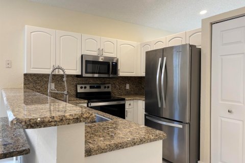 House in Boynton Beach, Florida 3 bedrooms, 158.4 sq.m. № 2180275 - photo 7