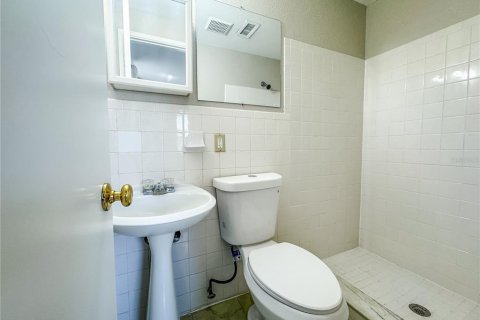 Casa en alquiler en Seminole, Florida, 4 dormitorios, 129.6 m2 № 1916474 - foto 13