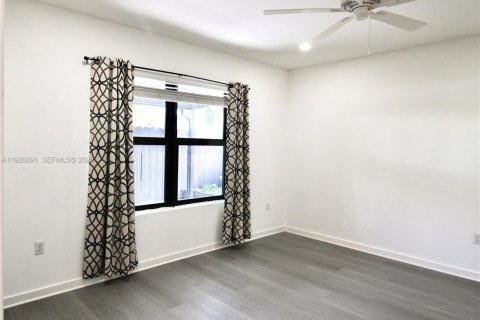 Villa ou maison à louer à Florida City, Floride: 3 chambres, 141.3 m2 № 1986141 - photo 14