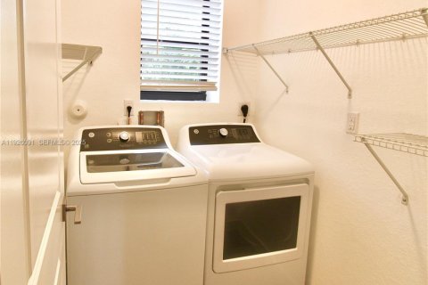 Villa ou maison à louer à Florida City, Floride: 3 chambres, 141.3 m2 № 1986141 - photo 20