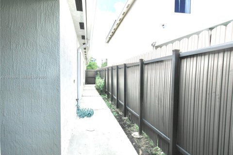 Villa ou maison à louer à Florida City, Floride: 3 chambres, 141.3 m2 № 1986141 - photo 19