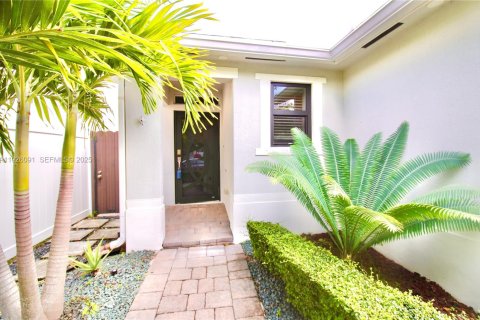 Villa ou maison à louer à Florida City, Floride: 3 chambres, 141.3 m2 № 1986141 - photo 2