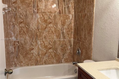 Adosado en alquiler en Miramar, Florida, 3 dormitorios, 145.86 m2 № 2011342 - foto 3