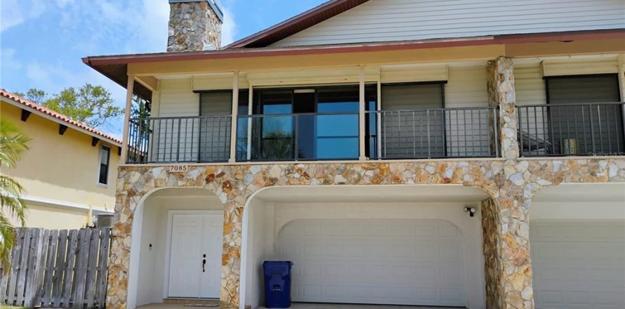 Touwnhouse à Saint Petersburg, Floride 3 chambres, 153.01 m2 № 1662260