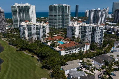 Condo in Aventura, Florida, 2 bedrooms № 2145708 - photo 14